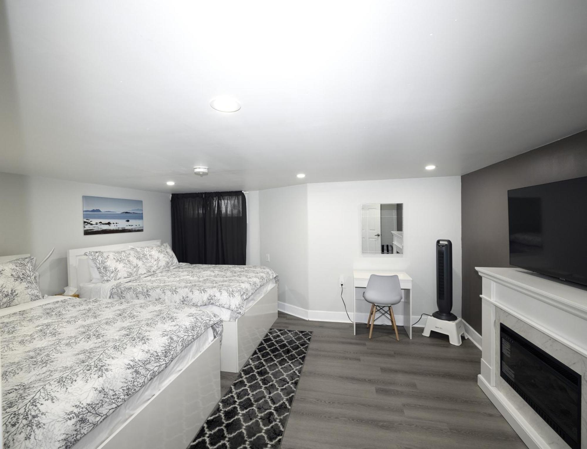 Serene Niagara Guest House エクステリア 写真